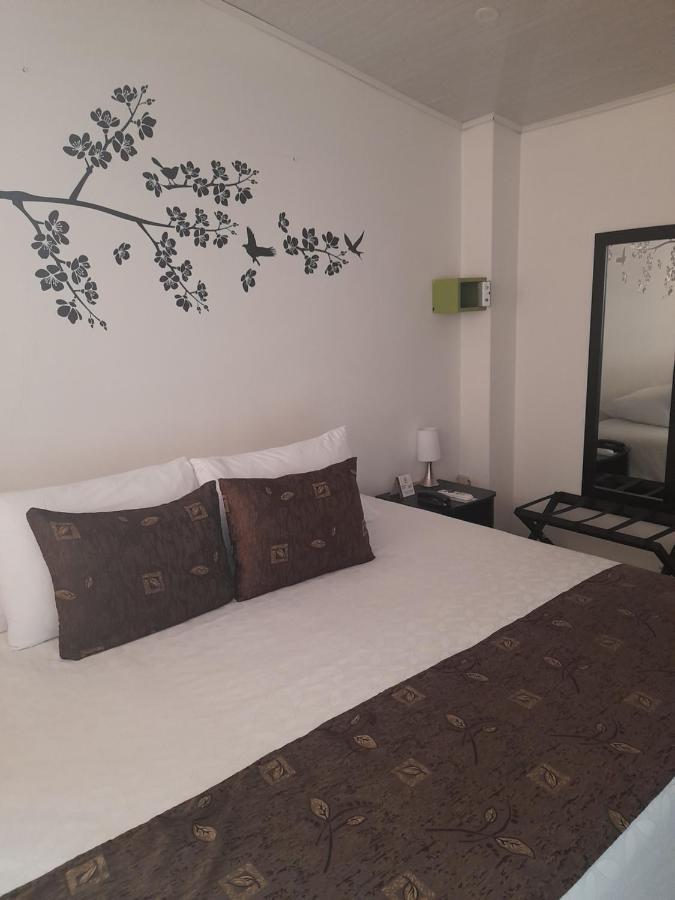 Cyan Hotel Confort Bogota Bagian luar foto