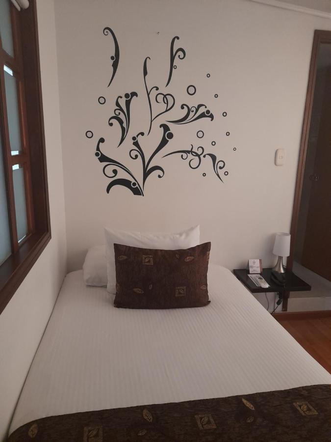 Cyan Hotel Confort Bogota Bagian luar foto