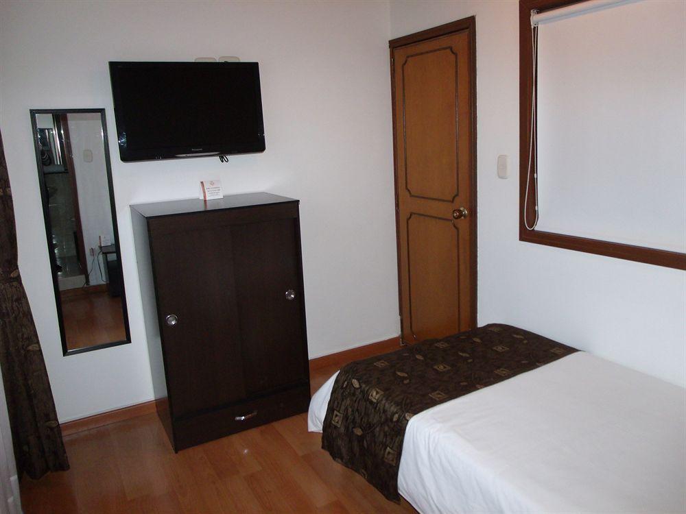 Cyan Hotel Confort Bogota Bagian luar foto