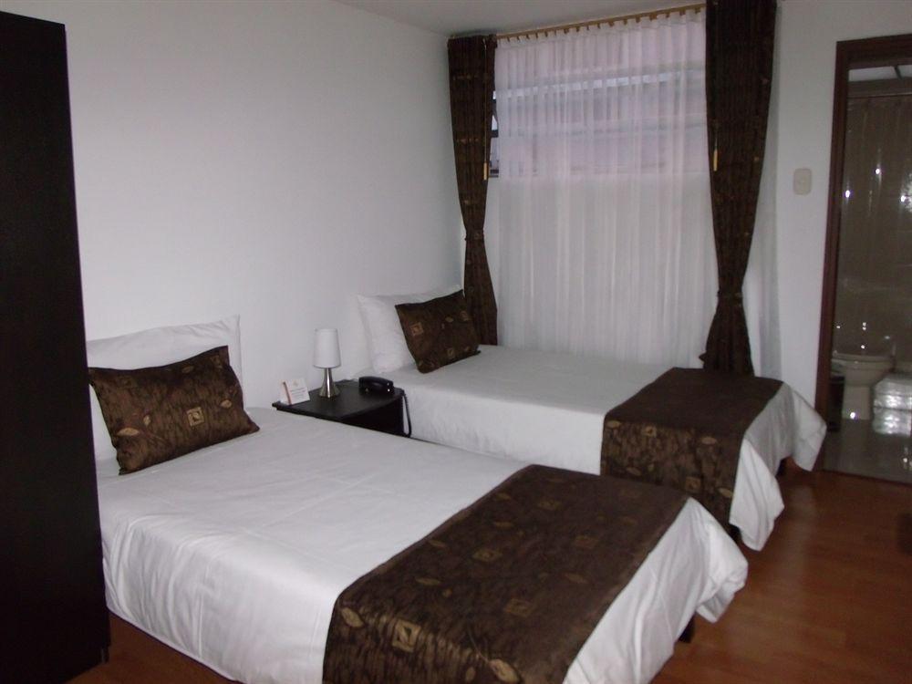 Cyan Hotel Confort Bogota Bagian luar foto
