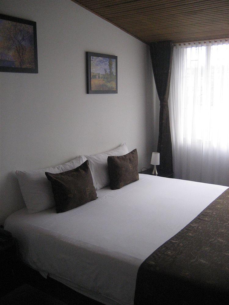 Cyan Hotel Confort Bogota Bagian luar foto