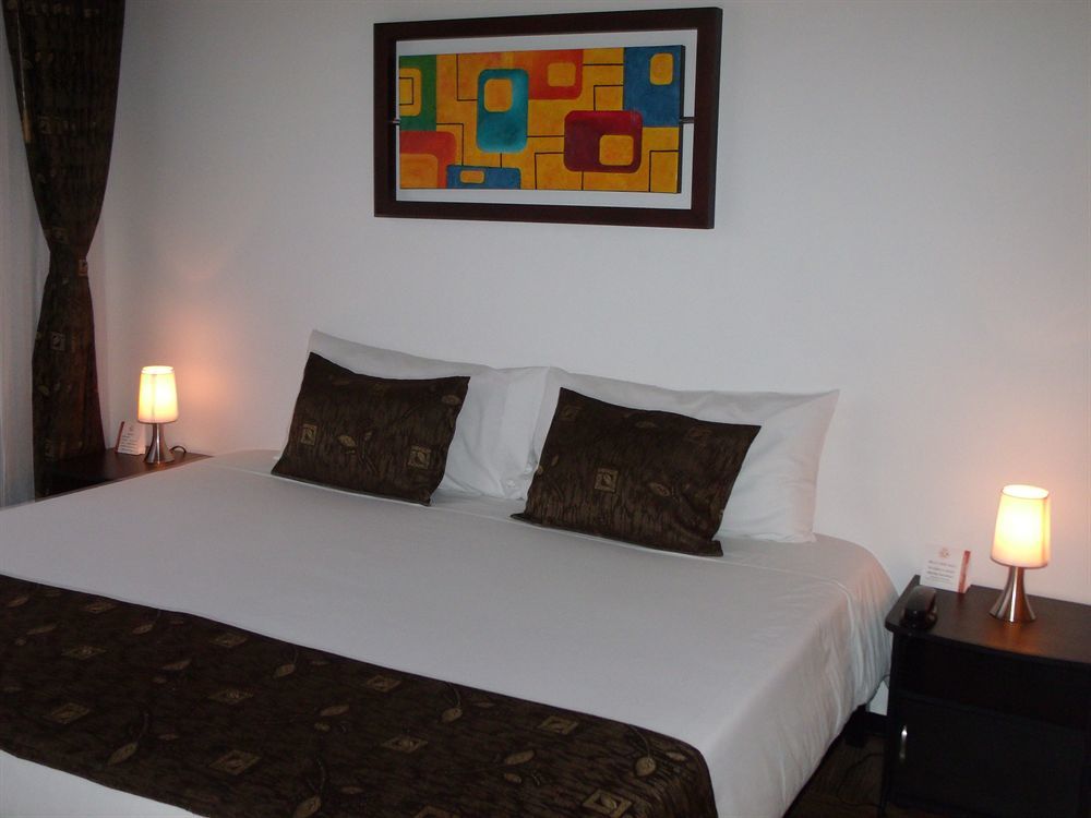 Cyan Hotel Confort Bogota Bagian luar foto