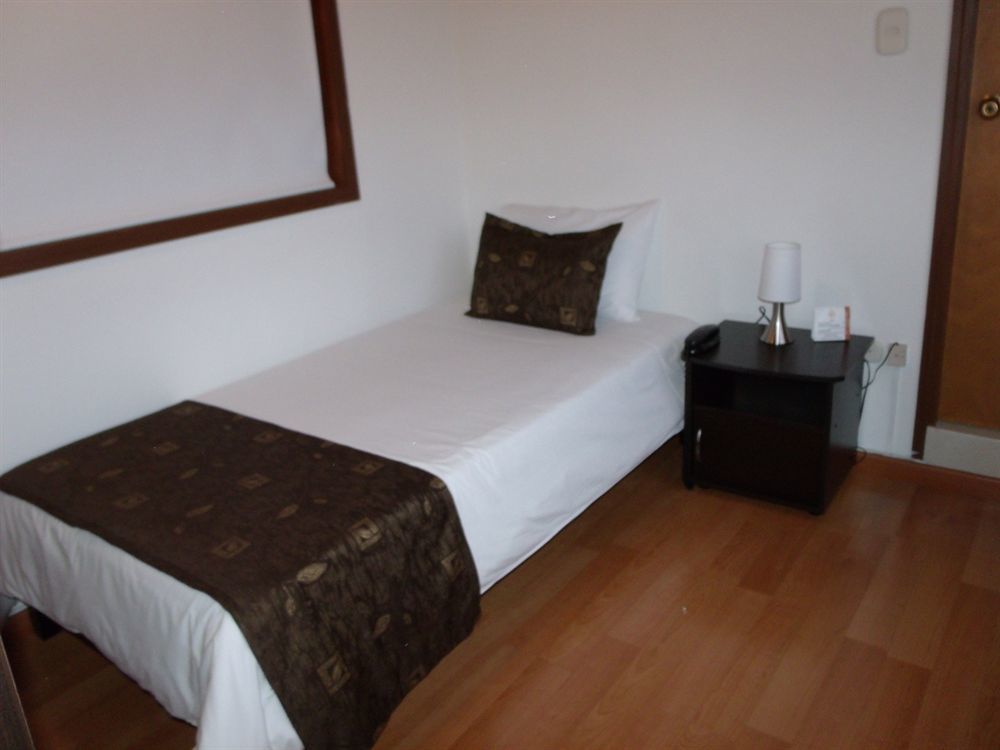 Cyan Hotel Confort Bogota Bagian luar foto