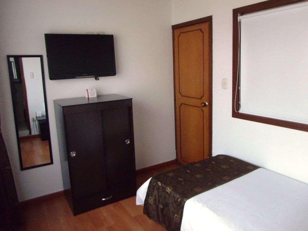 Cyan Hotel Confort Bogota Bagian luar foto