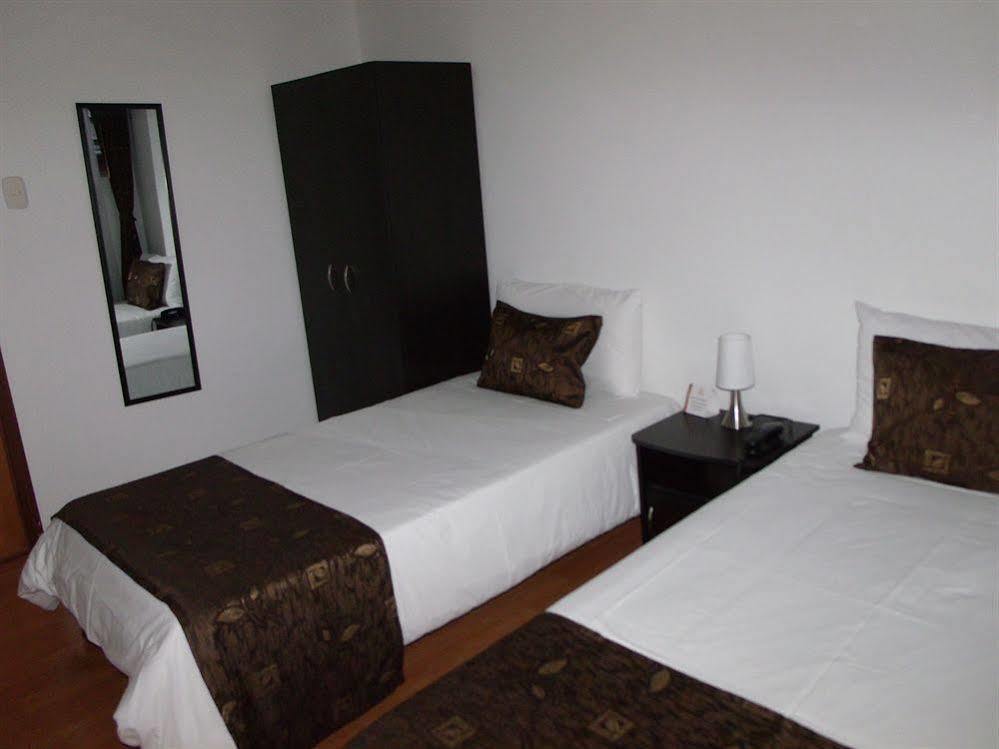 Cyan Hotel Confort Bogota Bagian luar foto