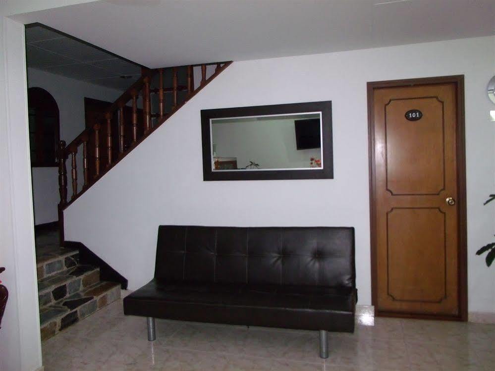 Cyan Hotel Confort Bogota Bagian luar foto